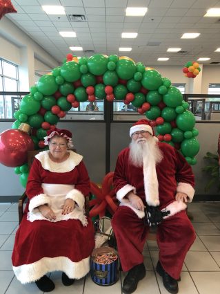 Gallery 1 - Photos With Santa and Mrs. Claus