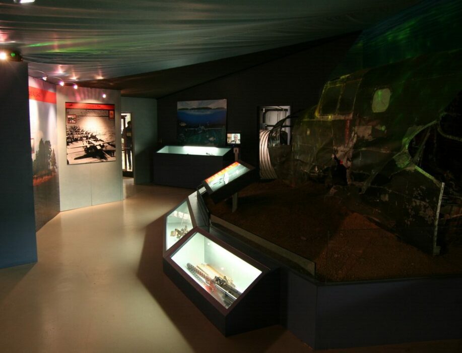 Gallery 1 - Lake Murray B-25 Exhibit